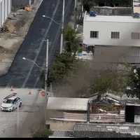 Obra de asfaltado en una calle de Itapema
