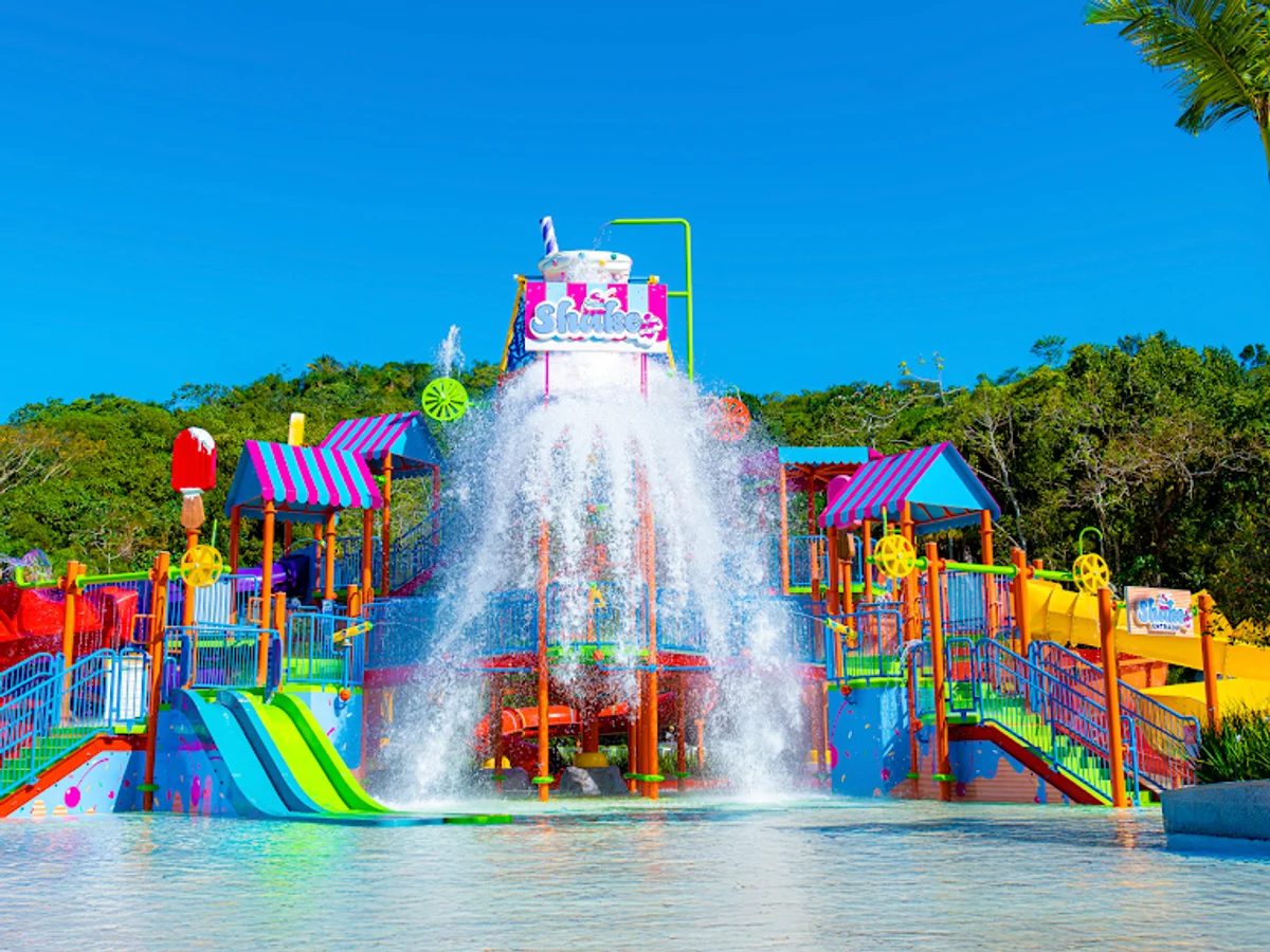 Área infantil con juegos de agua en el Parque Acuático Multiparque