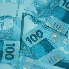 Billetes de 100 reales: el costo real de la salud privada en Itapema