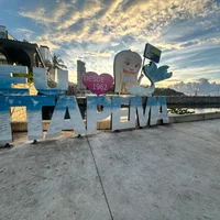 Letreiro Eu amo Itapema en la Praia do Centro